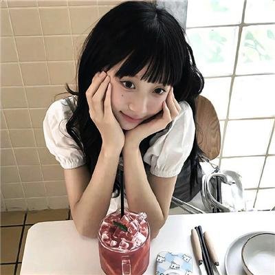 水中的女人 在线观看封面